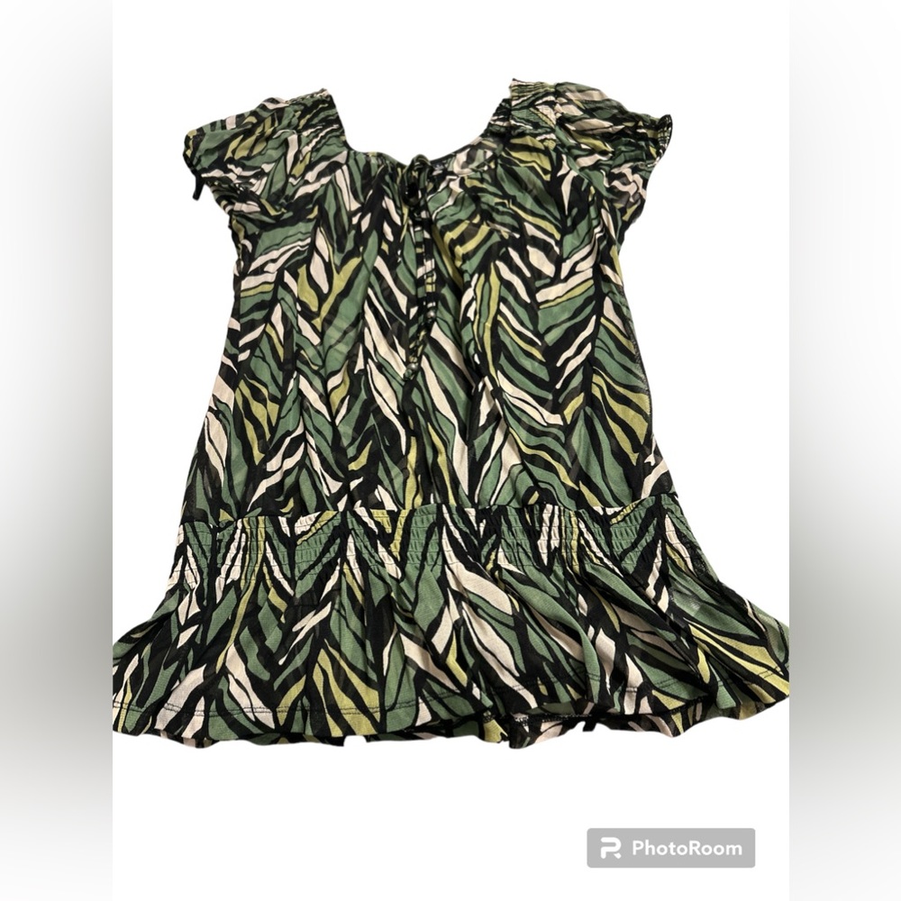 5/$20 Women’s Top- Apt 9 brand EUC